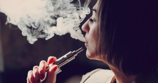 Studija o vejpingu izazvala žestoke polemike: Naučnici širom svijeta osporili tvrdnje o povezanosti s rakom