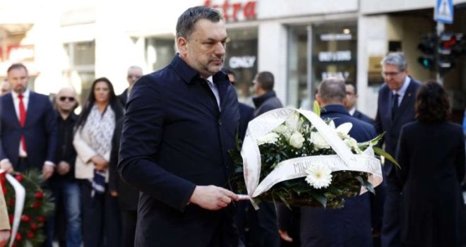 Konaković: 'Šesti april podsjeća na ponos, odbranu i krvavo plaćeni mir'