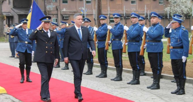 Bećirović: 'S ponosom se sjećamo herojske Armije RBiH, niko u dugoj prošlosti naše države nema takvo mjesto' 