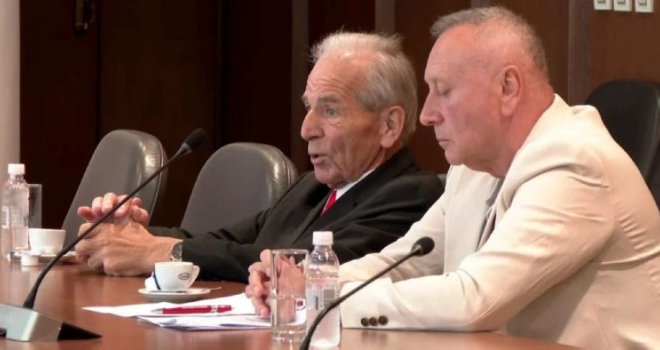 'Ja tebi katedru, doktorat, ti meni dozvolu za rad': Ko zapravo kontroliše fakultete u BiH?