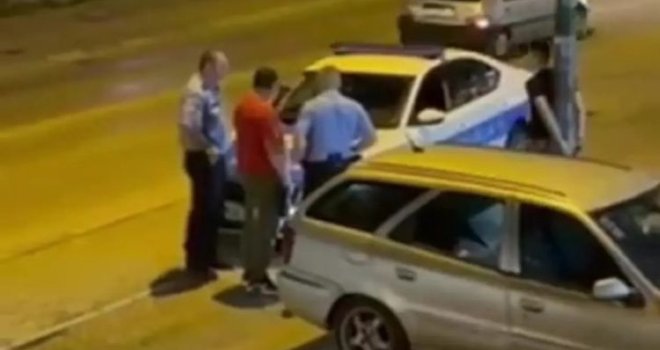 Stravičan čin u bh. gradu: Otac svezao maloljetnog sina za banderu