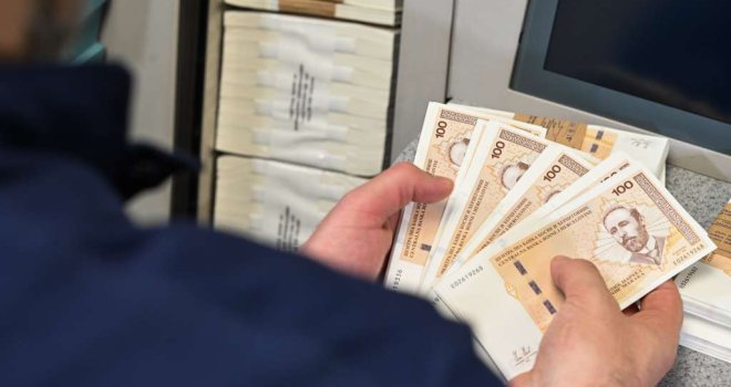 Kreće isplata invalidnina za maj, bankama upućeni nalozi