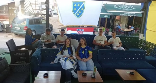 Slika zajedništva iz Kiseljaka: Mladi uz zastave BiH i Hrvatske demantuju navode o sigurnosnim rizicima