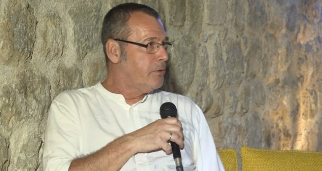 Pretučen pisac Vladimir Arsenijević u centru Beograda: Spriječena komemoracija žrtvama genocida u Srebrenici