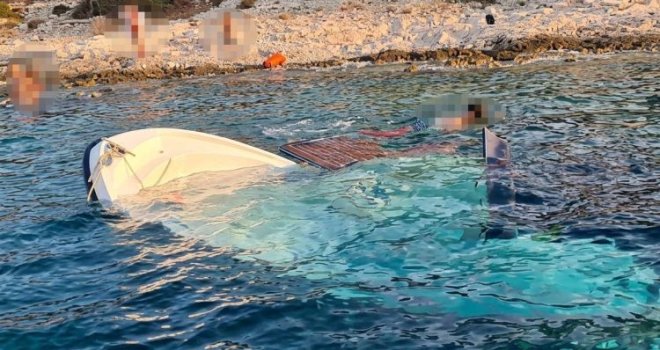 Pijani turisti tonuli, mještani snimali i smijali se: 'Ne smite tu parkirat!'