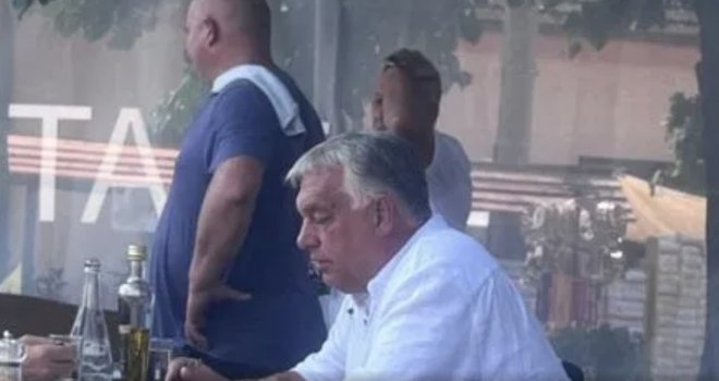 Dodik i Vučić se kleli u njega, a 'usamljeni' Orban sada hoda po Srbiji i degustira rakiju