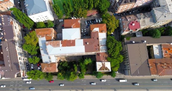 Počela velika rekonstrukcija Gimnazije Obala Sarajevo, krenulo se od krova: Osigurano 800.000 KM