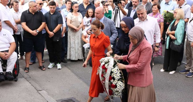 'Važno je da čuvamo istinu': U Sarajevu obilježena 31. godišnjica masakra na Markalama i odata počast tragično stradalim 
