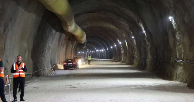 Probijen tunel Kvanj, jedan od značajnih objekata na trasi Koridora Vc