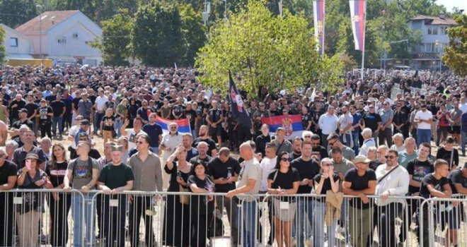 Anušić i Medved: 'Mladićev sprovod pokazuje da se Srbija nije pomakla od devedesetih'