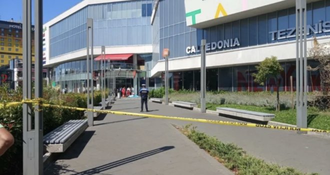 Muškarac smrtno stradao u padu s tržnog centra u Sarajevu