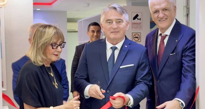 Komšić svečano otvorio Počasni konzulat BiH u Antaliji, Emira Dizdarević počasni konzul